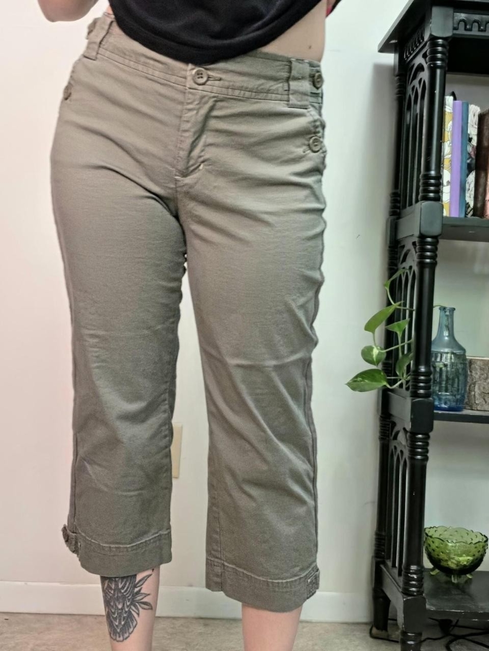 Y2K Green cargo capri pants Size 4
